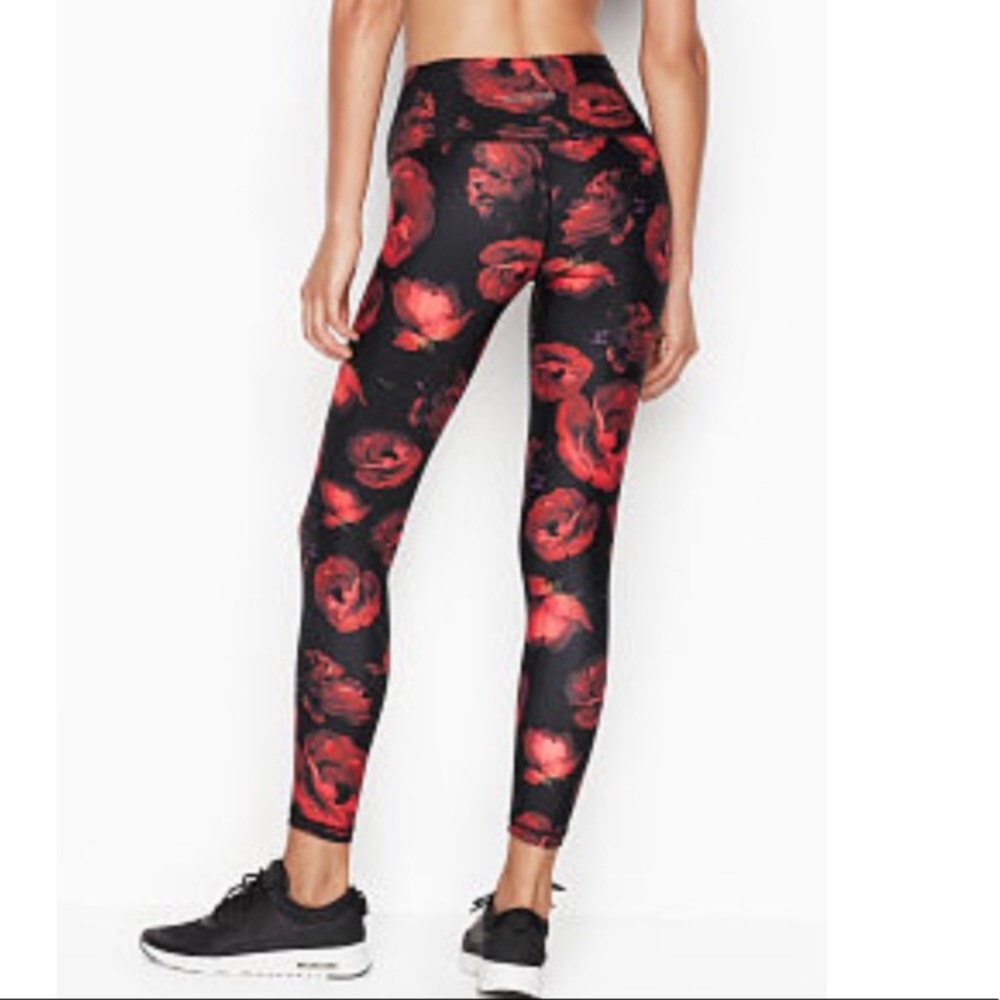 Victorias Secret Rose Patterned Sport Capris